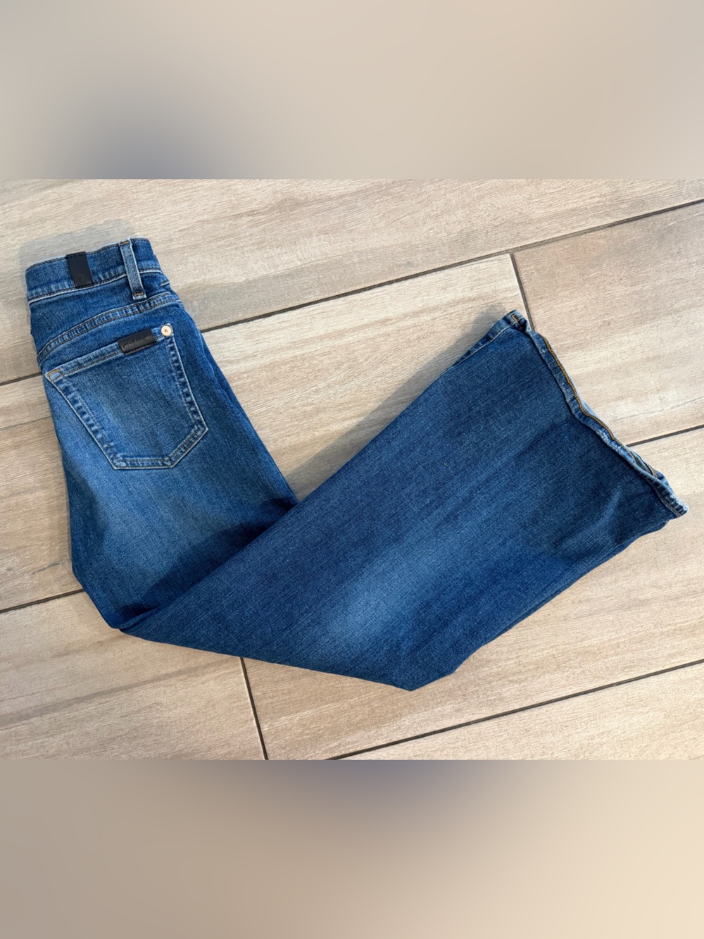 7 For All Mankind Bootcut Jeans in Blue Wash- size 25